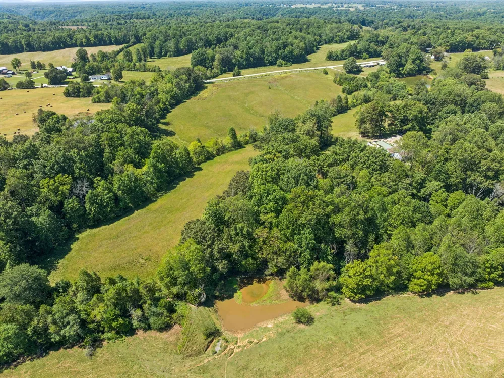 8272 Burgess Falls Rd Baxter, TN 38544