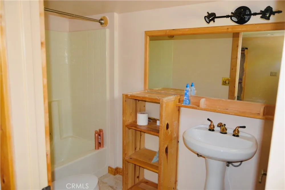39656 Red Bud Bass Lake, CA 93604