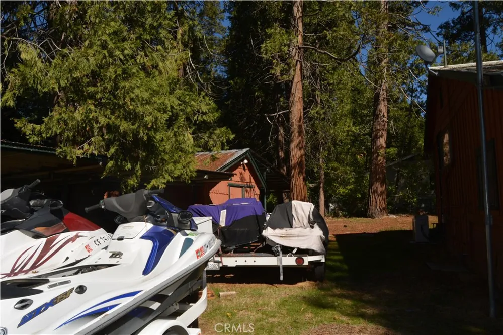 39656 Red Bud Bass Lake, CA 93604