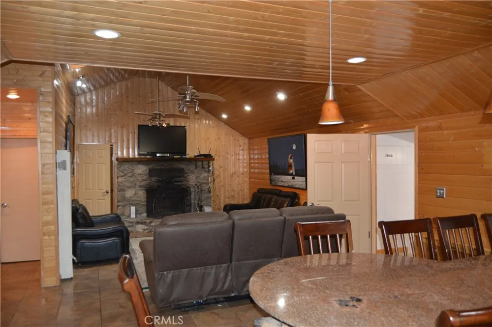 39656 Red Bud Bass Lake, CA 93604