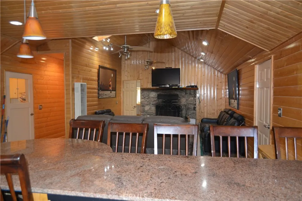 39656 Red Bud Bass Lake, CA 93604