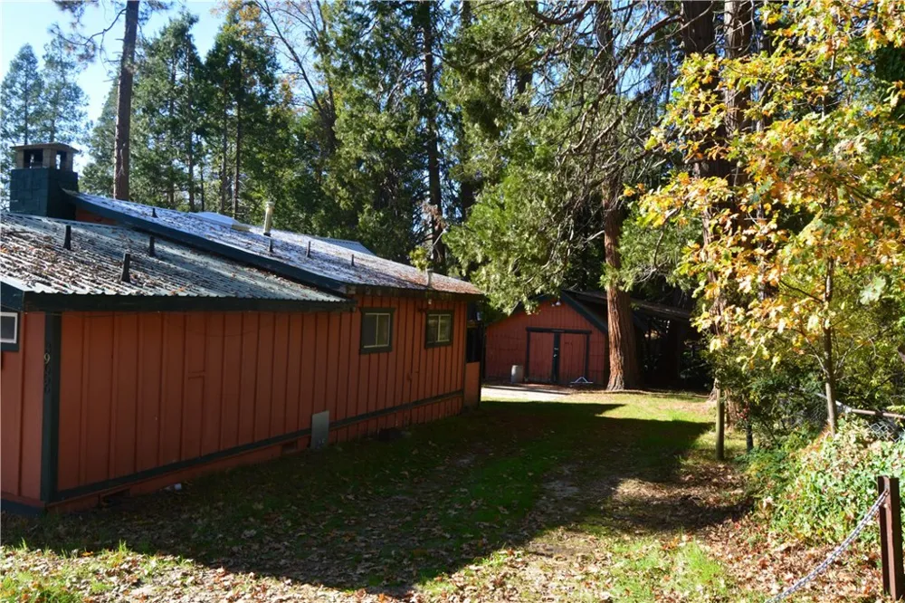 39656 Red Bud Bass Lake, CA 93604