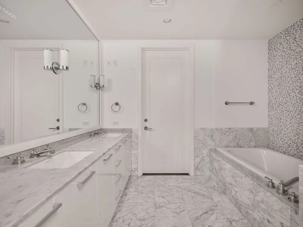 200 Congress Avenue #23C Austin, TX 78701