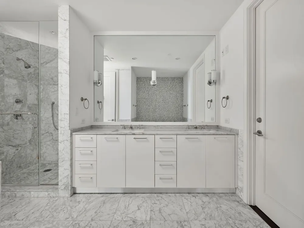 200 Congress Avenue #23C Austin, TX 78701