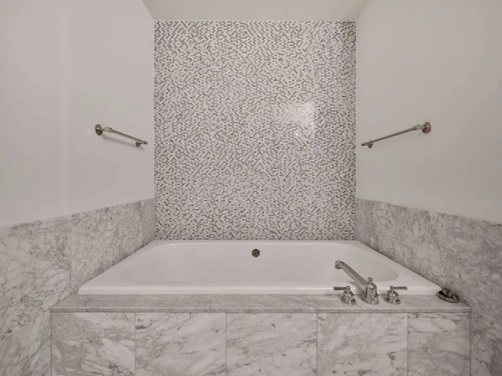 200 Congress Avenue #23C Austin, TX 78701