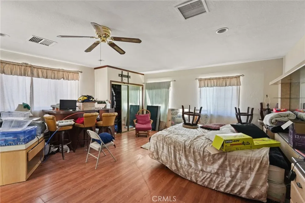 9555 E Avenue T14 Littlerock, CA 93543