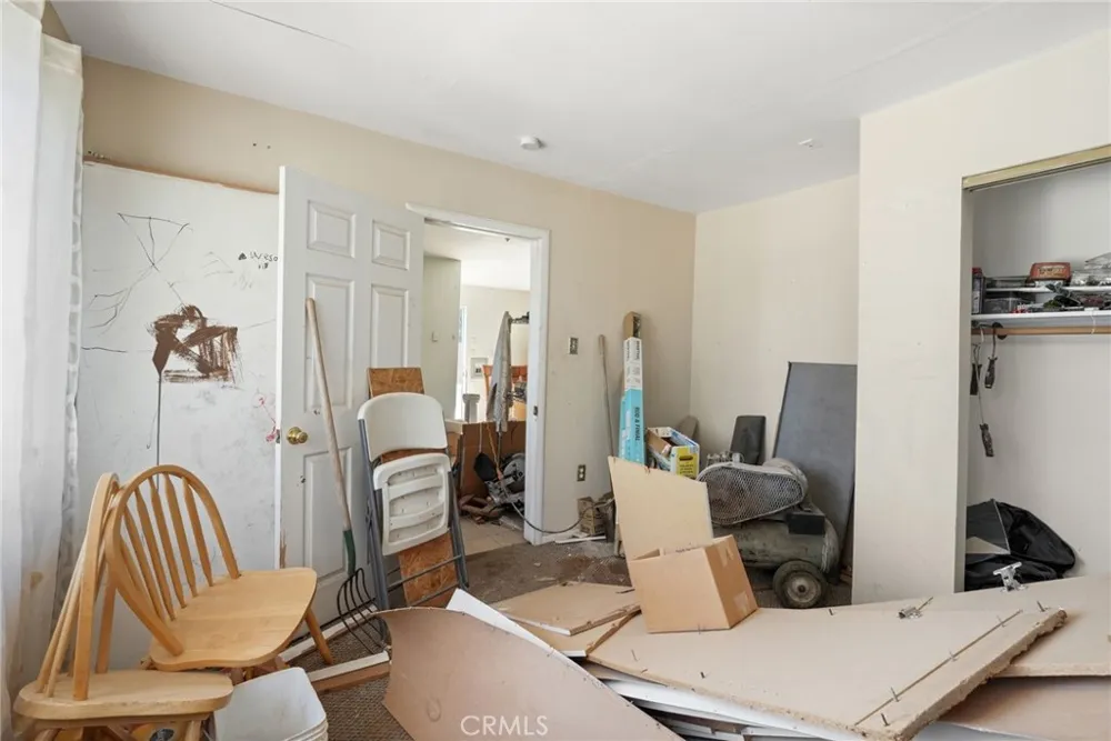 9555 E Avenue T14 Littlerock, CA 93543
