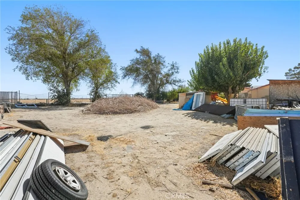 9555 E Avenue T14 Littlerock, CA 93543