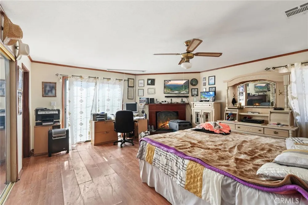 9555 E Avenue T14 Littlerock, CA 93543