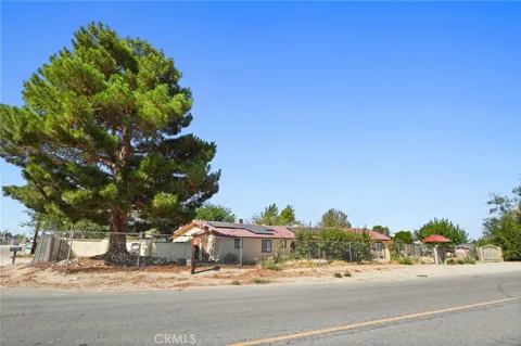 9555 E Avenue T14