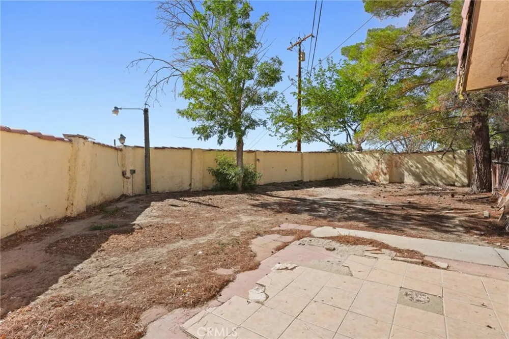 9555 E Avenue T14 Littlerock, CA 93543