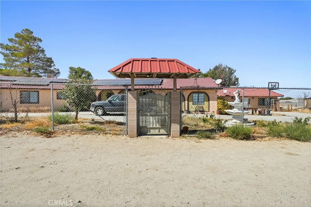 9555 E Avenue T14 Littlerock, CA 93543