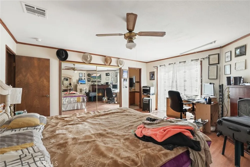 9555 E Avenue T14 Littlerock, CA 93543