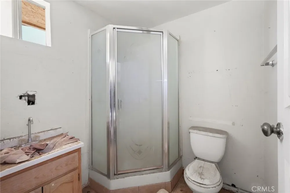 9555 E Avenue T14 Littlerock, CA 93543