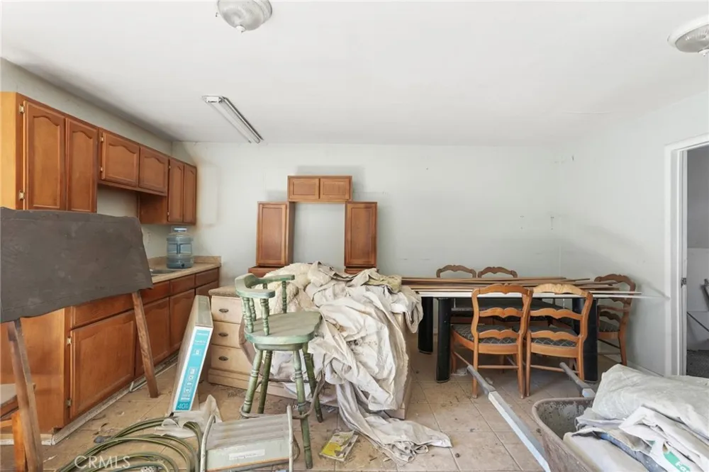 9555 E Avenue T14 Littlerock, CA 93543