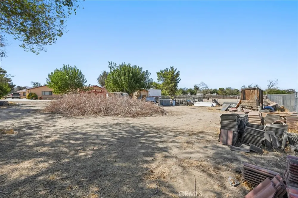 9555 E Avenue T14 Littlerock, CA 93543