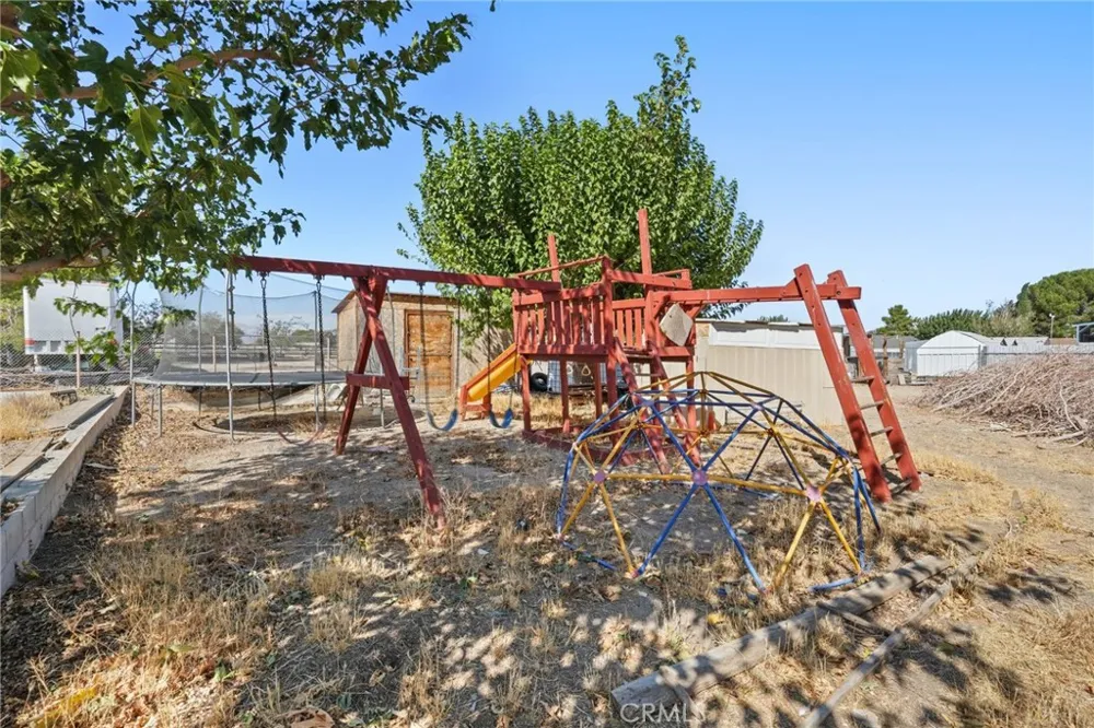 9555 E Avenue T14 Littlerock, CA 93543