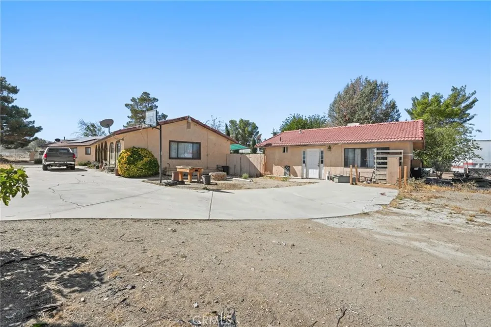 9555 E Avenue T14 Littlerock, CA 93543