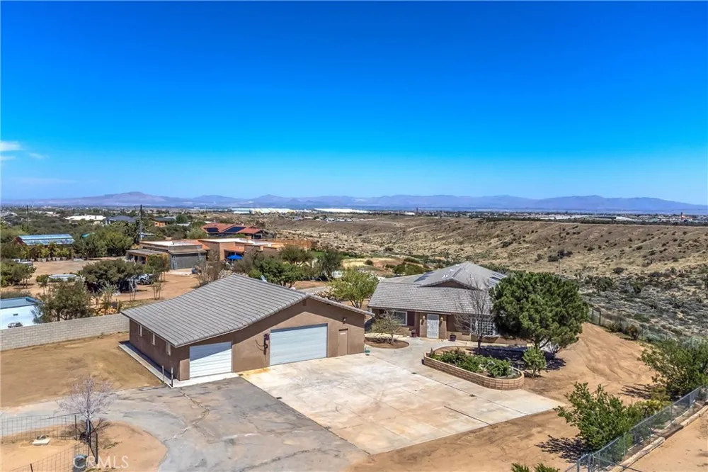 7045 Oak Hill Road Oak Hills, CA 92344