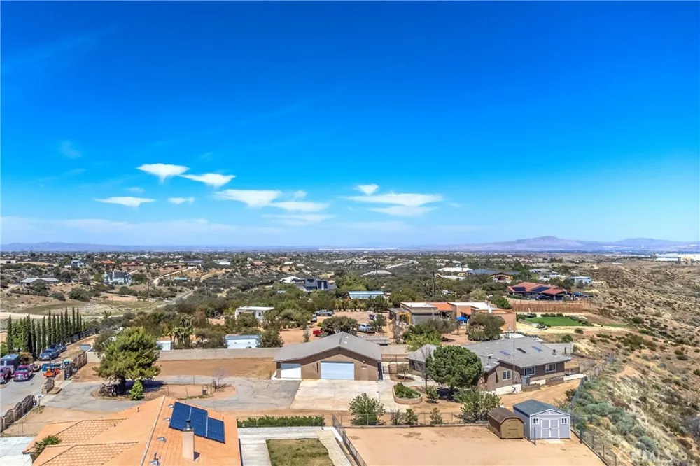 7045 Oak Hill Road Oak Hills, CA 92344