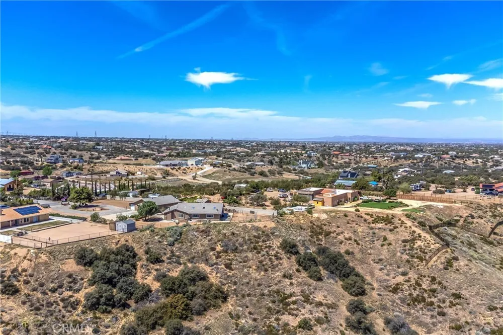 7045 Oak Hill Road Oak Hills, CA 92344