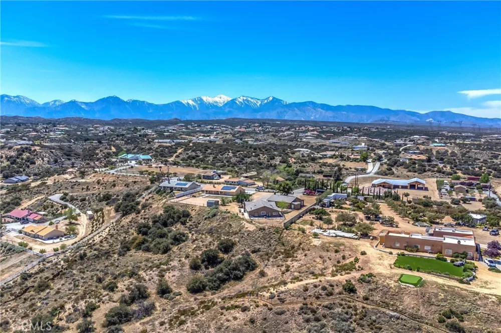 7045 Oak Hill Road Oak Hills, CA 92344