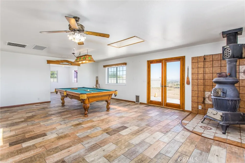 7045 Oak Hill Road Oak Hills, CA 92344