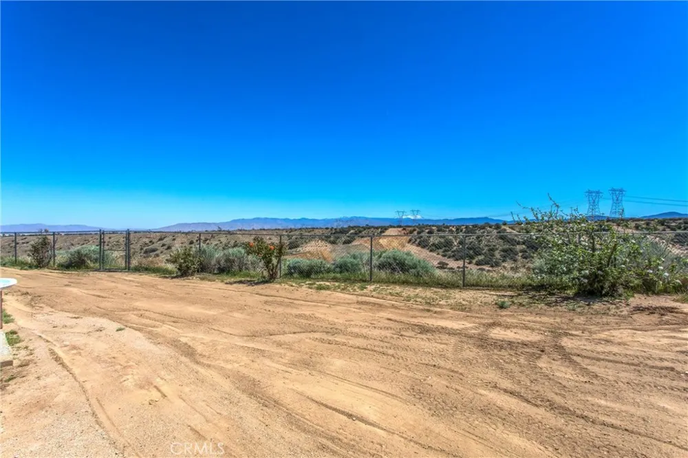 7045 Oak Hill Road Oak Hills, CA 92344