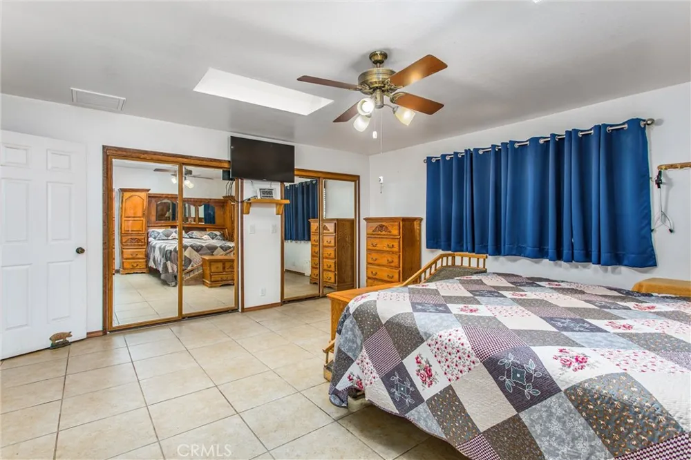 7045 Oak Hill Road Oak Hills, CA 92344
