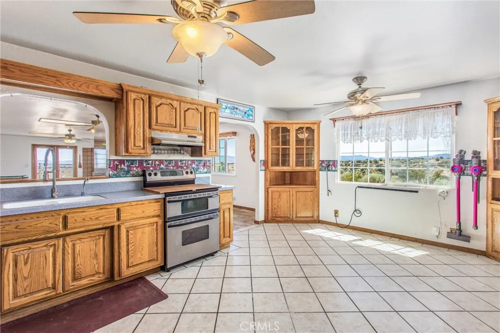 7045 Oak Hill Road Oak Hills, CA 92344