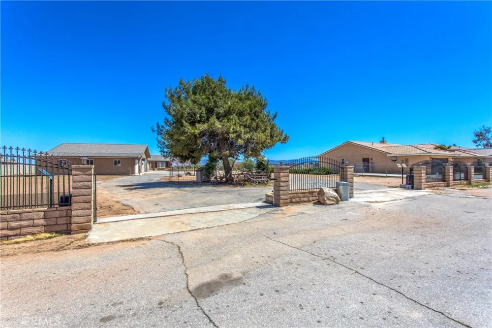 7045 Oak Hill Road Oak Hills, CA 92344
