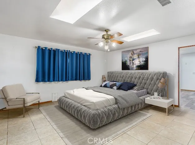 7045 Oak Hill Road Oak Hills, CA 92344