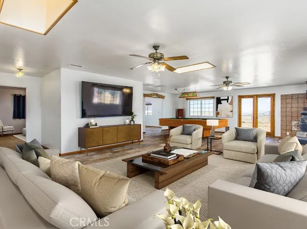 7045 Oak Hill Road Oak Hills, CA 92344