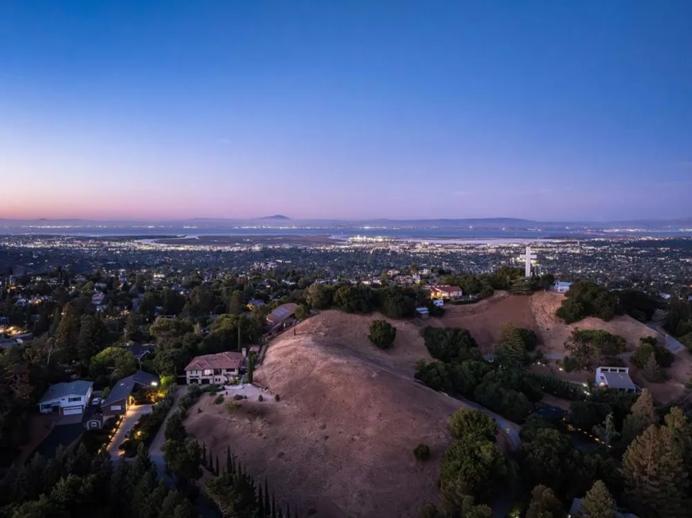 West California Way Redwood City, CA 94062