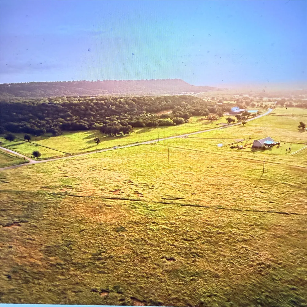 125 Long View Mineral Wells, TX 76067