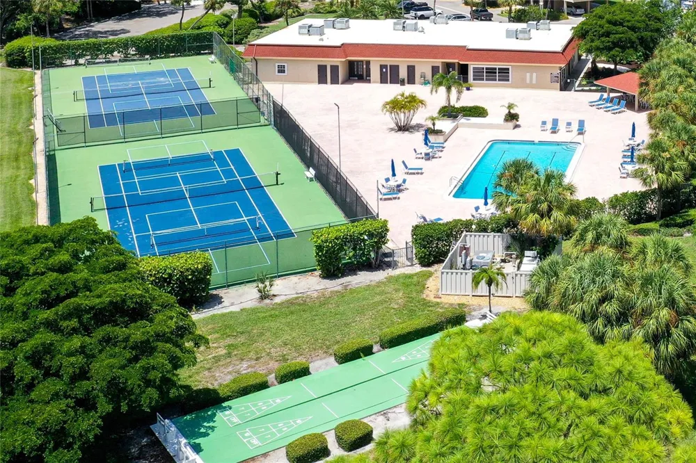 4780 GULF OF MEXICO DR. VILLA 5 Longboat Key, FL 34228