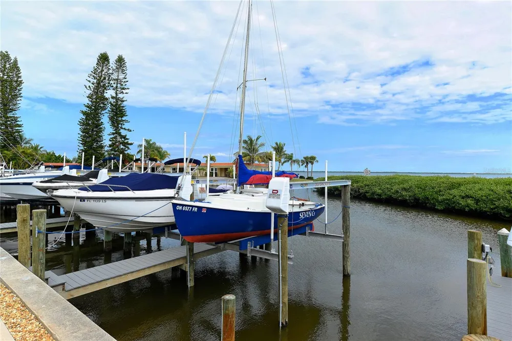 4780 GULF OF MEXICO DR. VILLA 5 Longboat Key, FL 34228