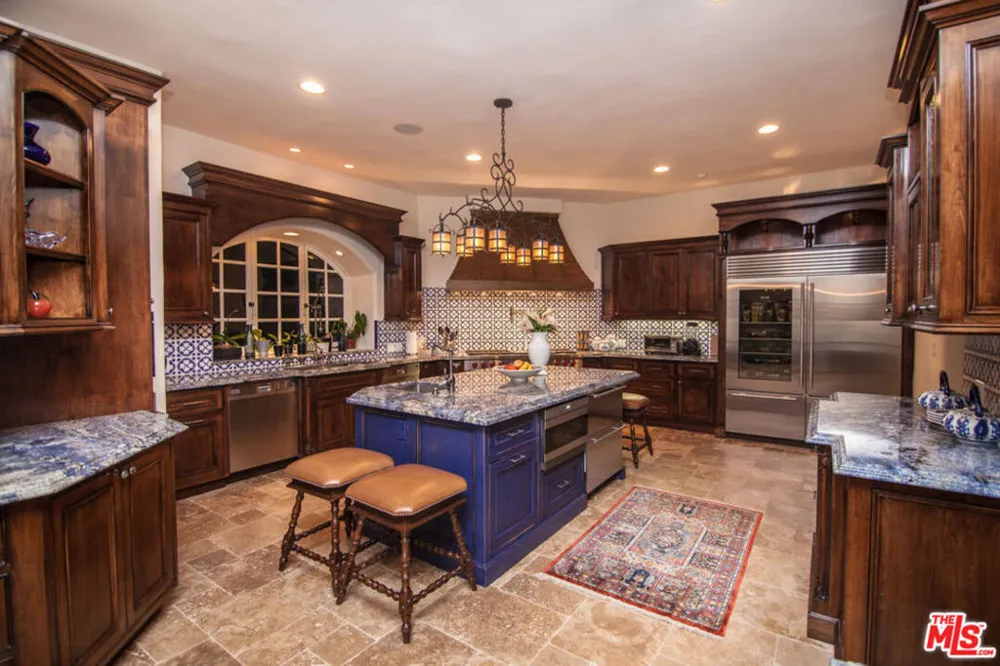 12140 Summit Beverly Hills, CA 90210