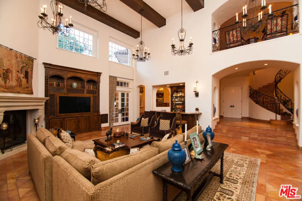 12140 Summit Beverly Hills, CA 90210