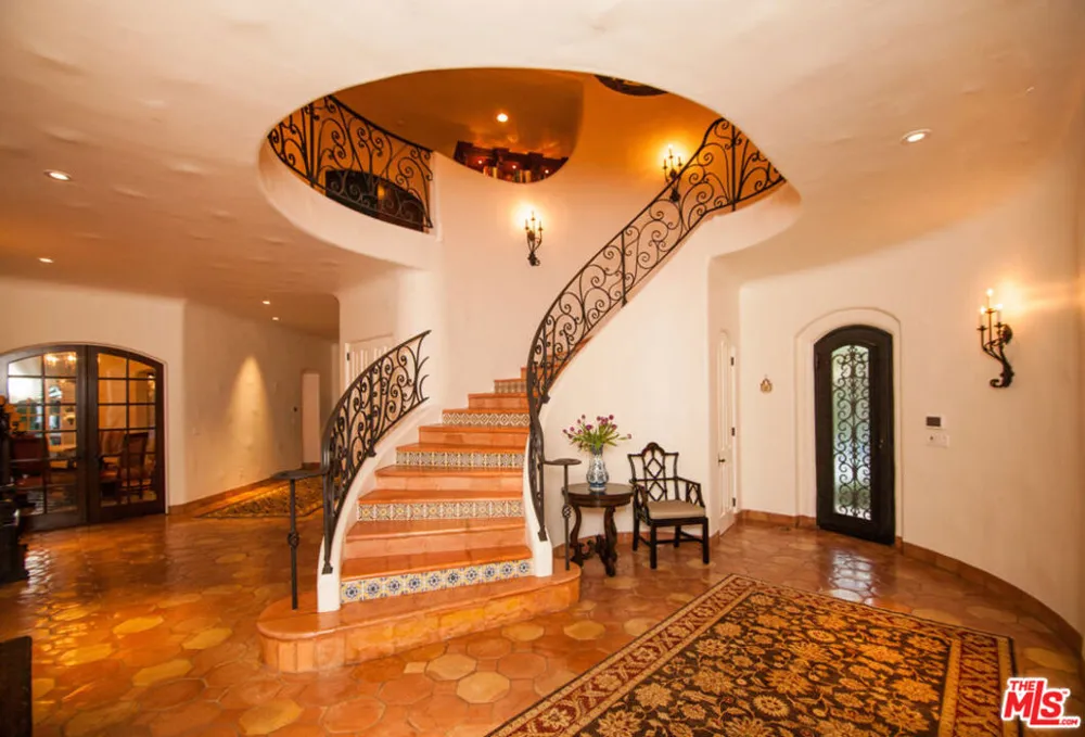 12140 Summit Beverly Hills, CA 90210