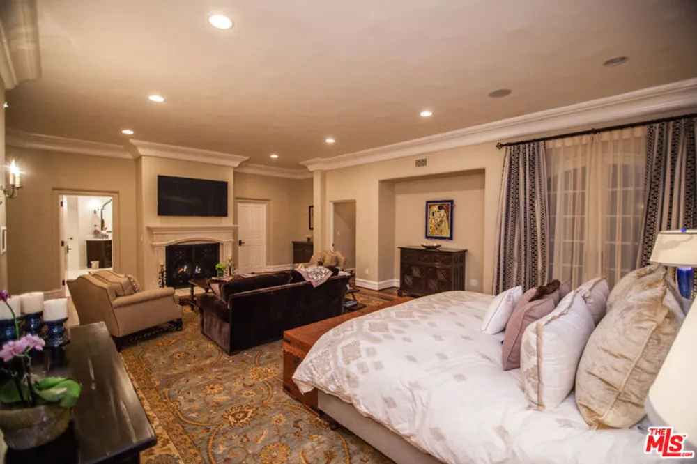 12140 Summit Beverly Hills, CA 90210