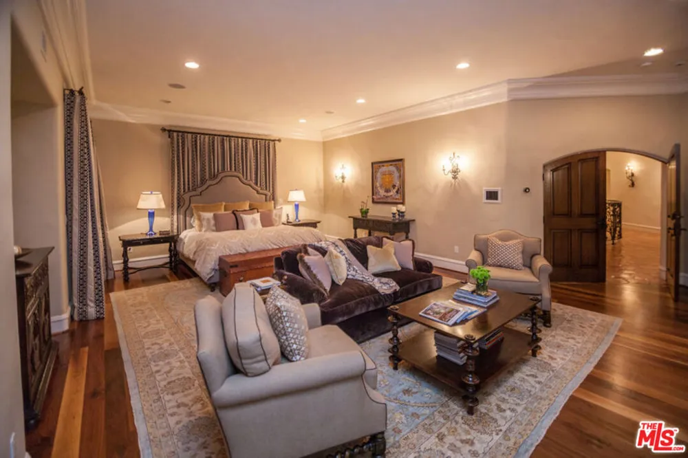 12140 Summit Beverly Hills, CA 90210