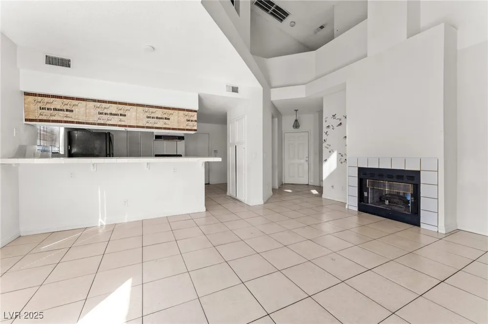 6673 Silver Penny Avenue Las Vegas, NV 89108