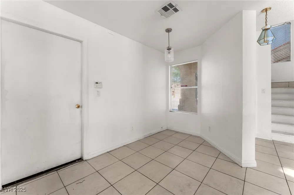 6673 Silver Penny Avenue Las Vegas, NV 89108