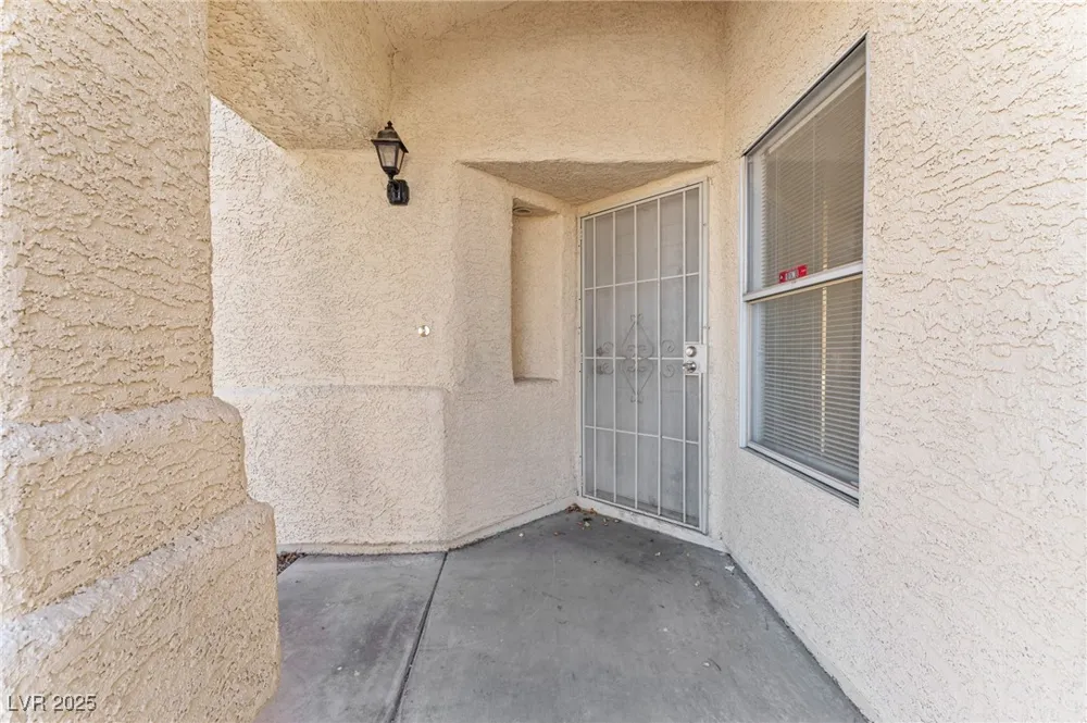 6673 Silver Penny Avenue Las Vegas, NV 89108