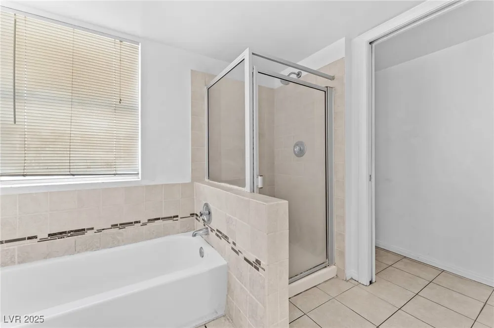 6673 Silver Penny Avenue Las Vegas, NV 89108