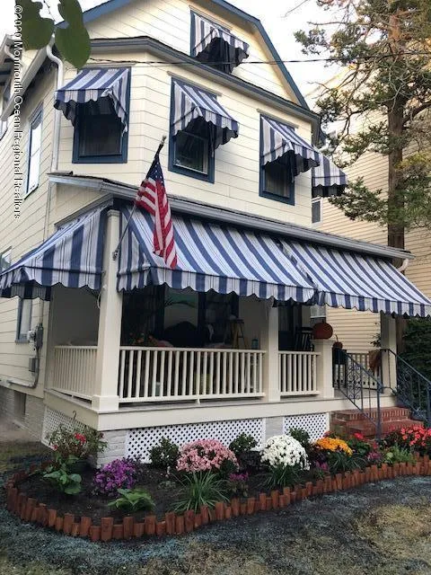 87 Embury Avenue