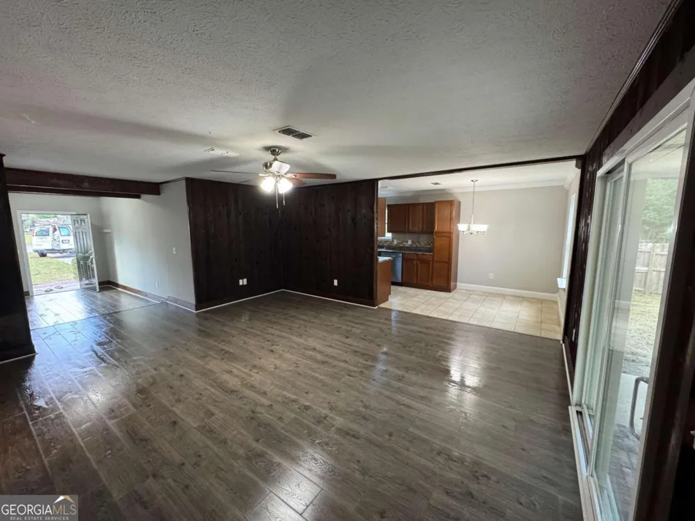 1621 Meadowood DR Waycross, GA 31503