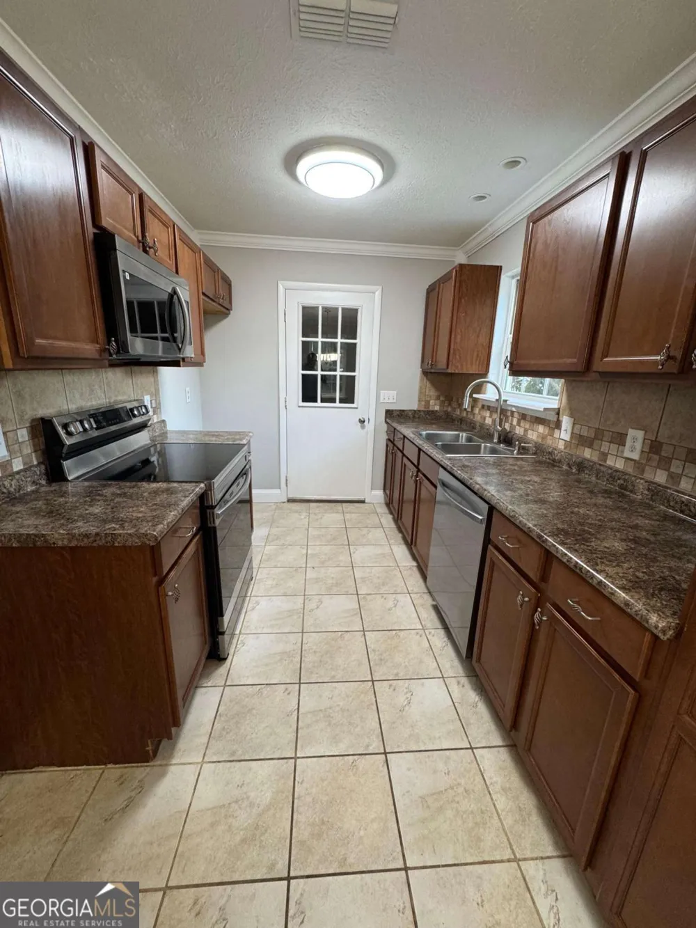1621 Meadowood DR Waycross, GA 31503