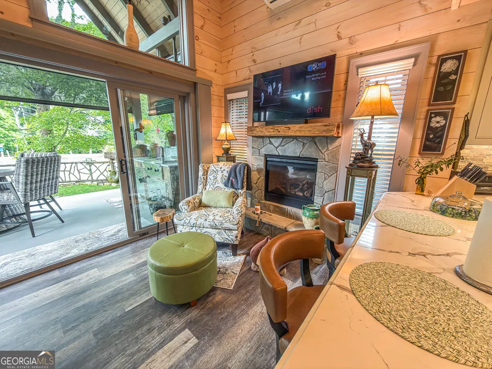 111 Wildflower RD Scaly Mountain, NC 28775